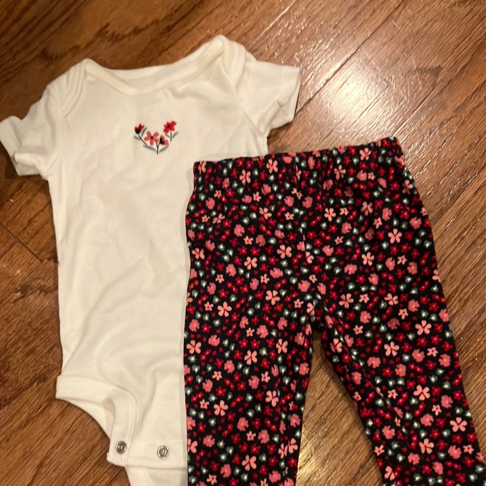 Baby girl outfit 0-3 months